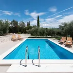 Mirce - Villa *