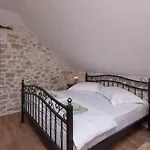 Villa Mirce - Lovište