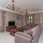 Mirce - Villa Lovište